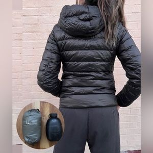 Uniqlo Packable hoodie down jacket black